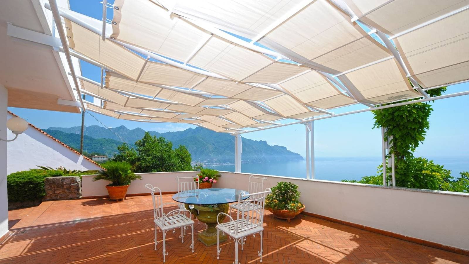 Foto 10 von 57: Villa für 8 Personen mit Garten