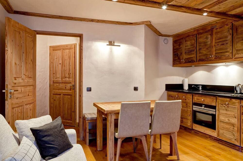Hochwertiges Apartment im Zentrum und Pistenrand - 4 Pers, Parkplatz, WIFI 1