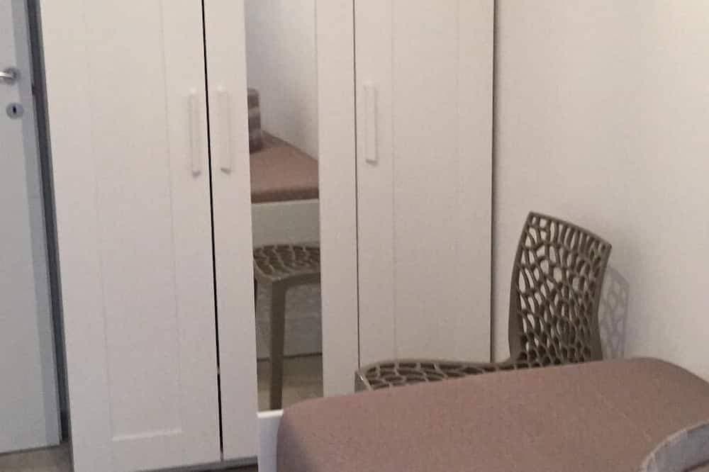 Foto 2 von 19: Baby House - Zweizimmerwohnung mit separatem Innenhof / Wohnung mit privatem Bereich<br>Iun