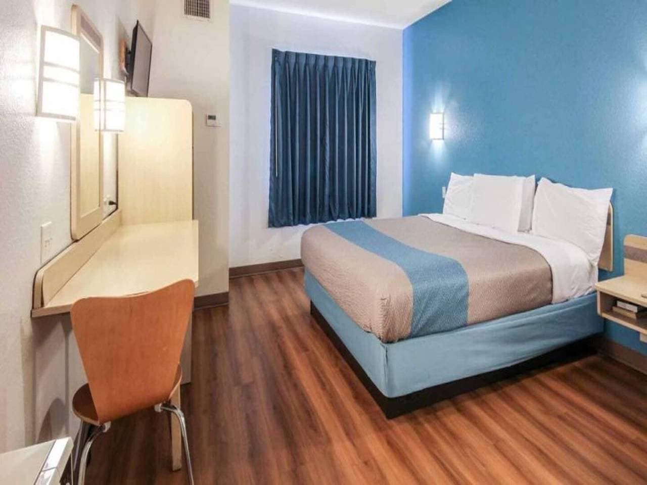 Foto 5 von 40: 1 Kingsize-Bett | Nichtraucher, Kühlschrank mit Mikrowelle