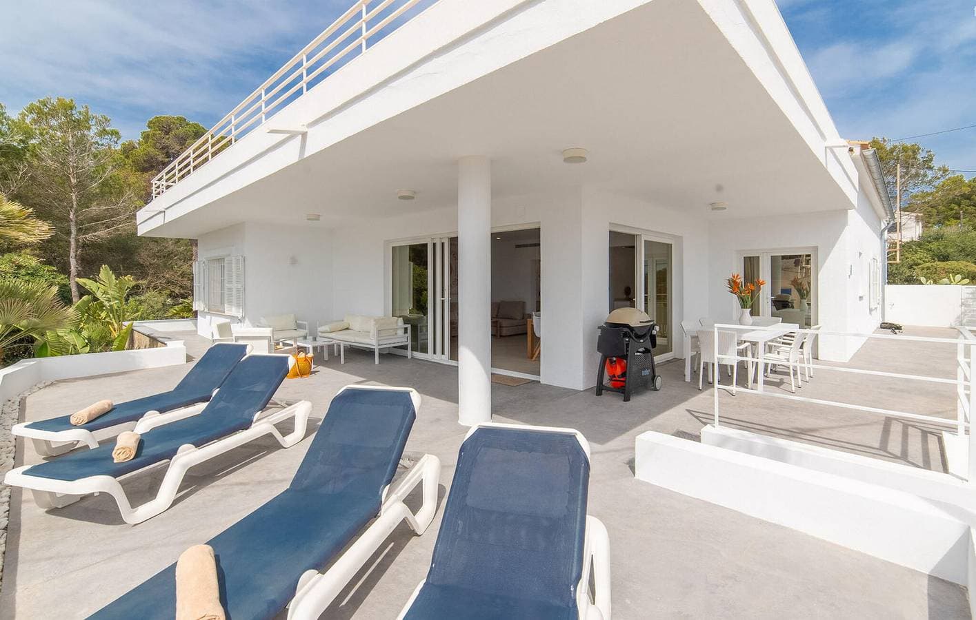 Foto 2 von 43: Gemütliches Apartment am Strand mit Klimaanlage, Terrasse und Grill