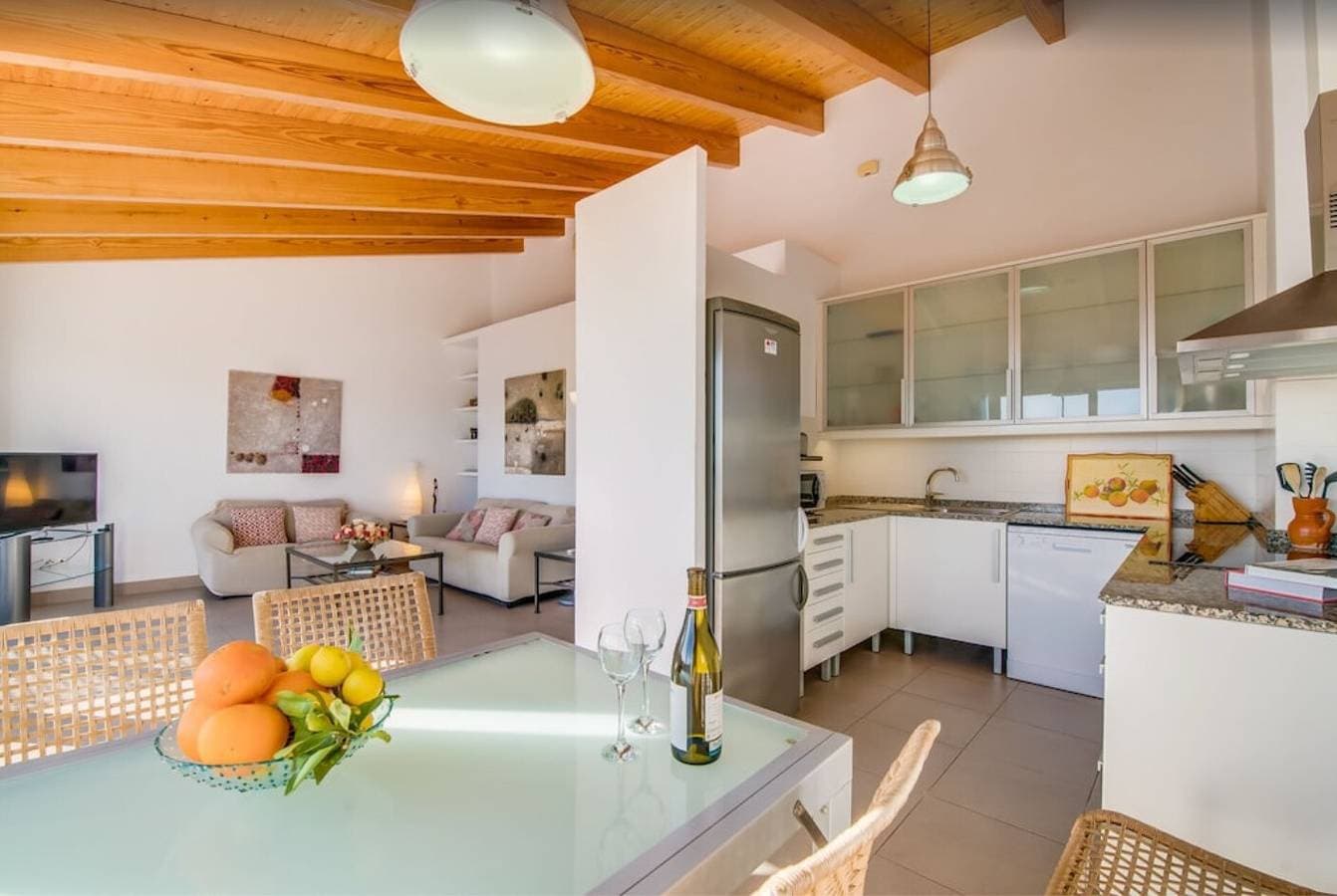 Foto 10 von 24: Penthouse "Es Port" direkt am Meer mit Meerblick, Bergblick, WLAN, Klimaanlage und Balkon