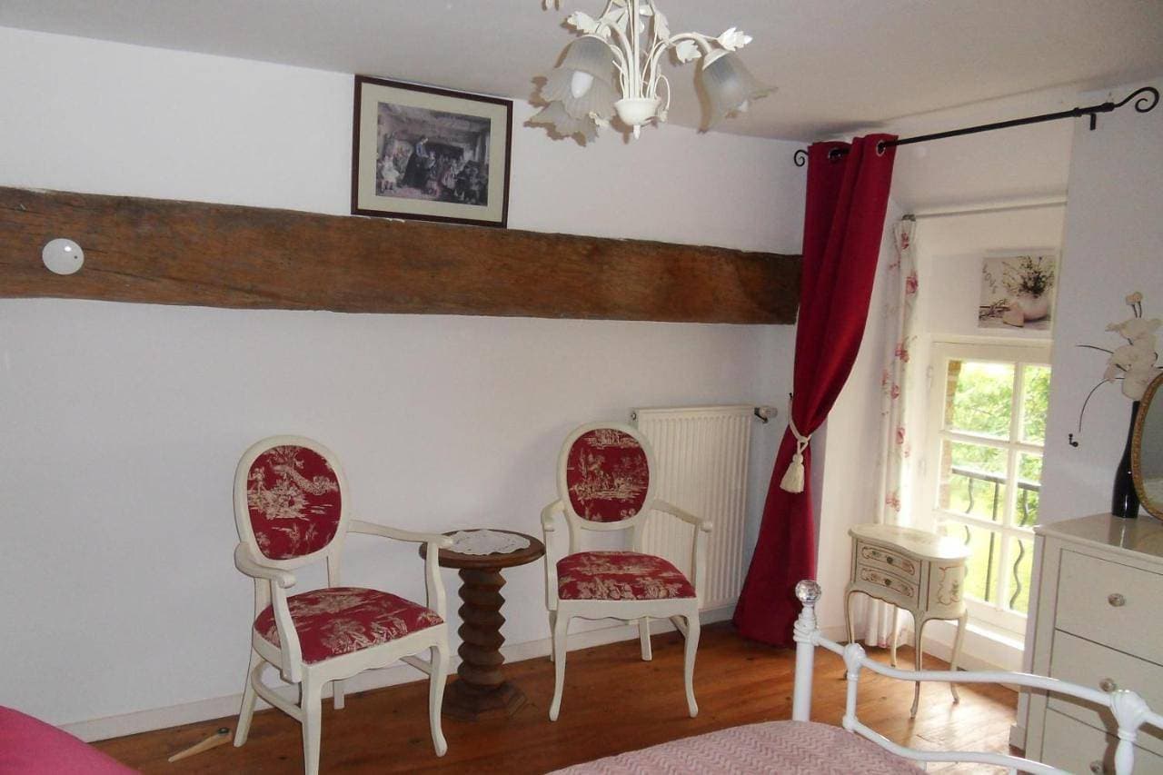 Foto 5 von 8: Double Room with Private Bathroom