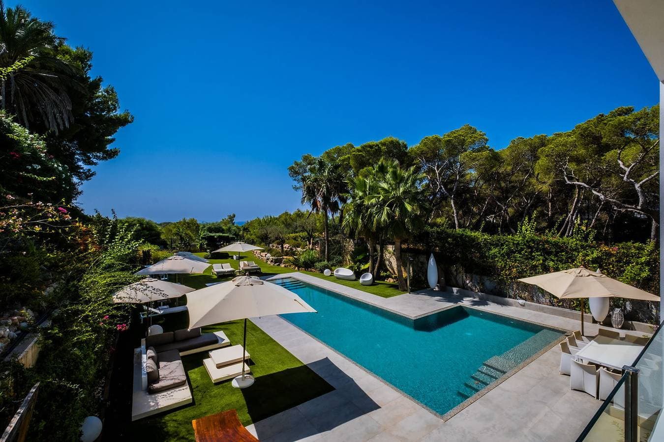 Foto 2 von 50: Villa für 10 Personen mit Garten