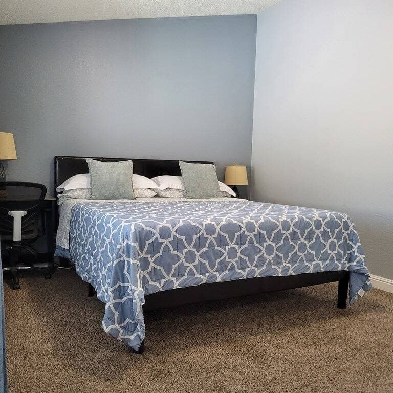 Foto 8 von 8: King bed/Walk to the Beach/Garage Parking/Ferry to San Francisco