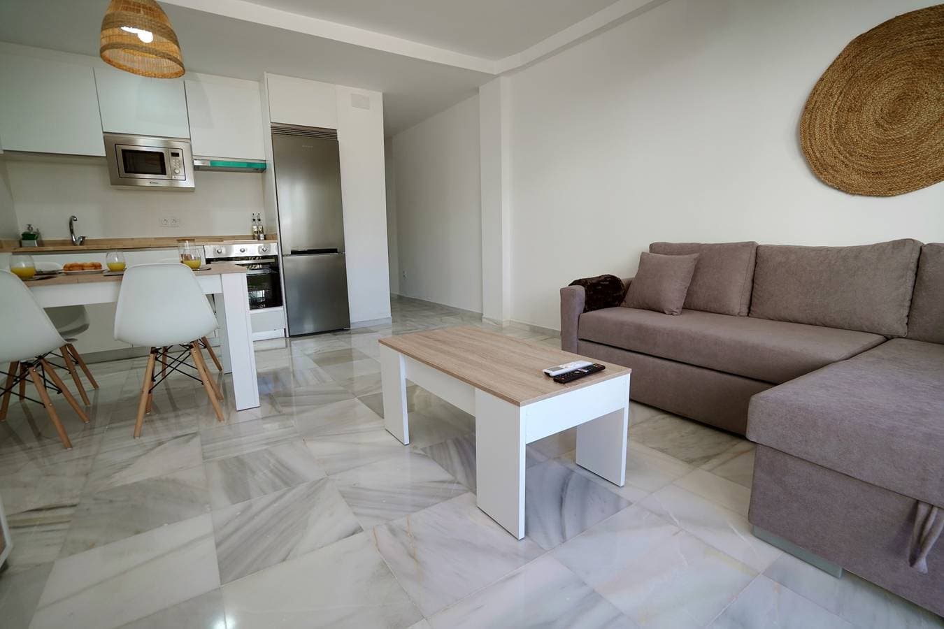 Foto 12 von 36: Ferienwohnung für 4 Personen mit Terrasse
