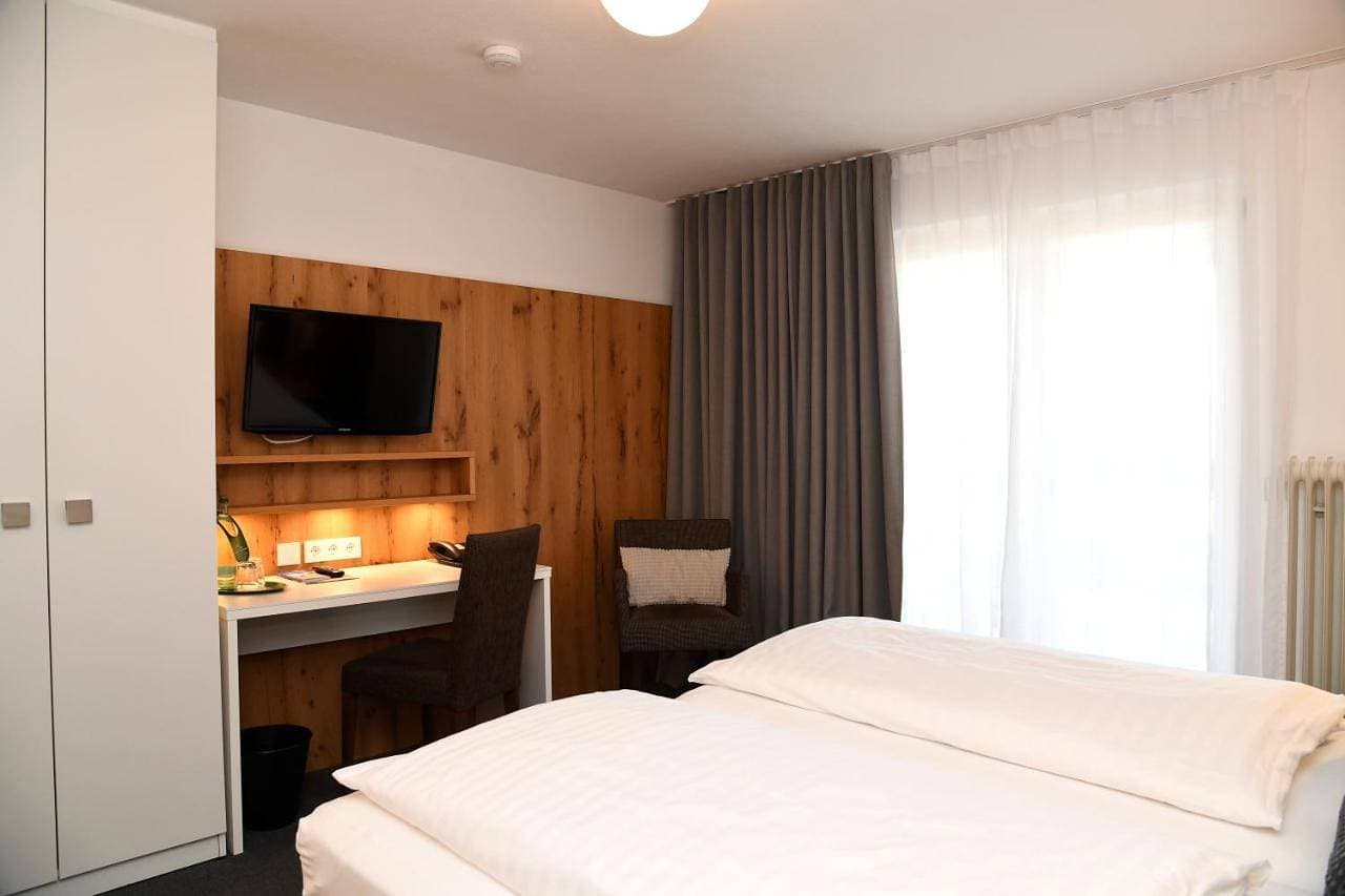 Foto 4 von 9: Double Room with Lake View