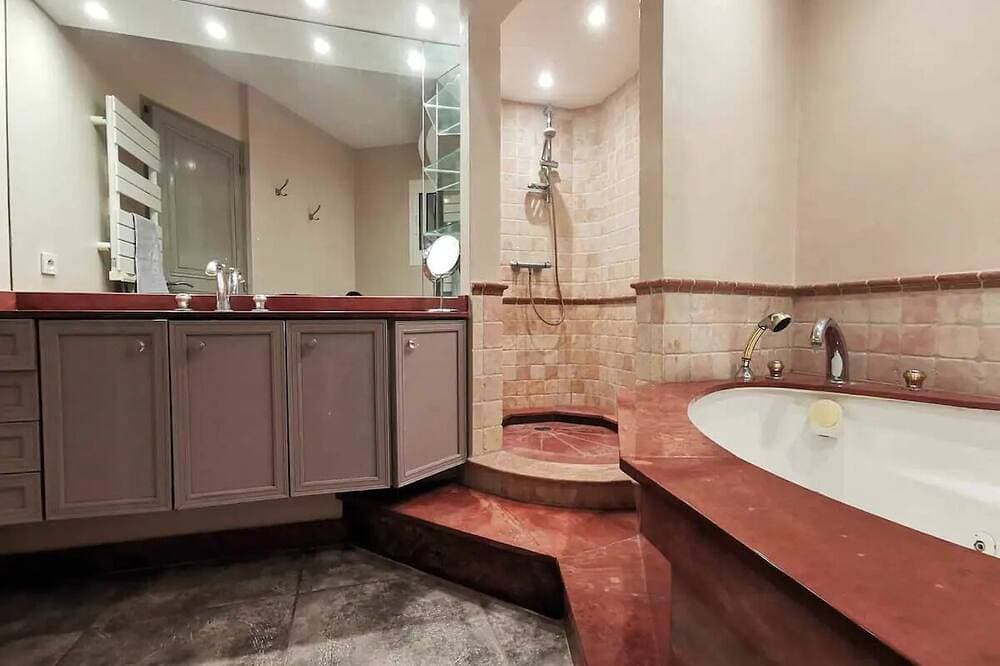 Foto 8 von 30: La villa du Bion*Private pool*Jacuzzi*Clim*Terrace 13250 Saint-Chamas