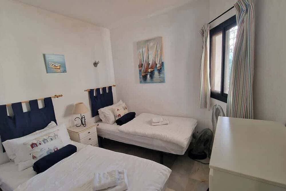Foto 6 von 30: Condo with Pool & Mediterranean Views