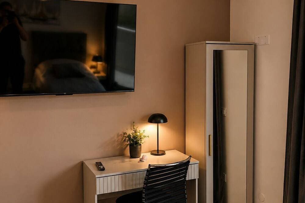 Foto 4 von 30: Bjonda Big Family Apt • 3Br • 2 Balconies + Private Parking