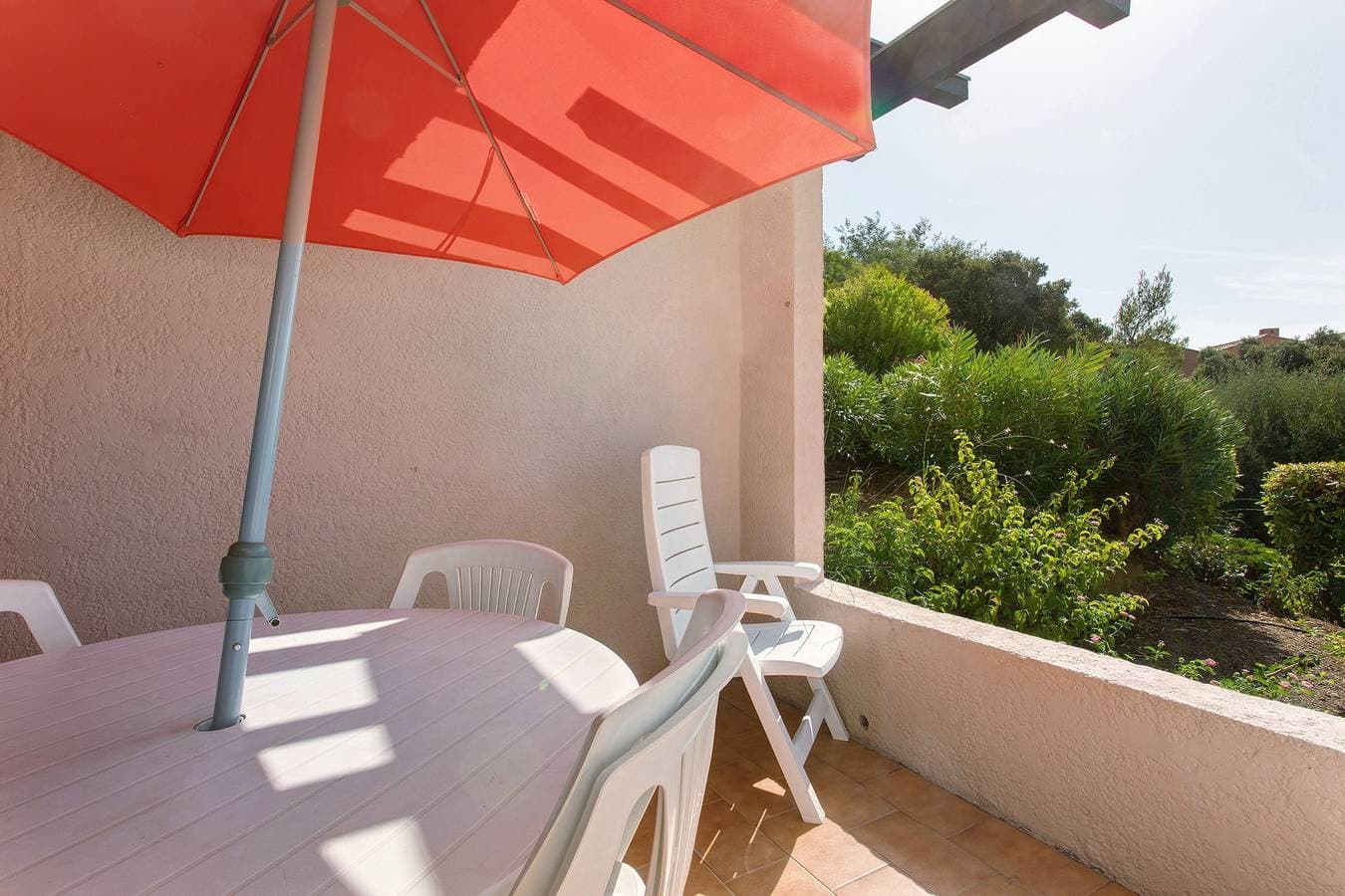 Foto 2 von 29: Apartment „2 Pièces Sainte Maxime“ mit Meerblick, Gemeinschaftspool und WLAN