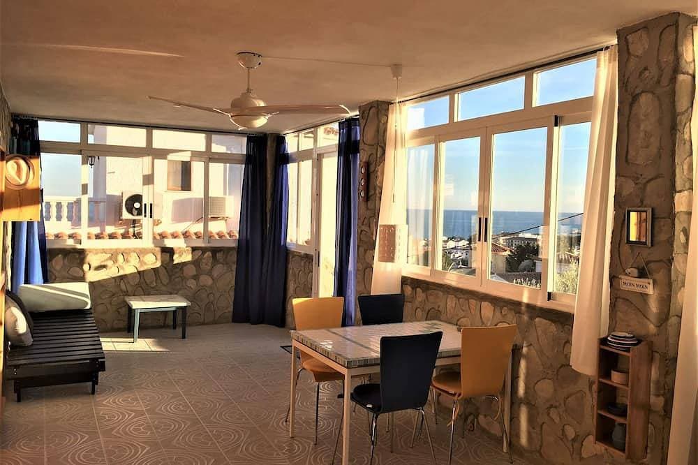 Foto 10 von 24: Klimatisierte Villa mit Meerblick, WLAN und privatem Pool