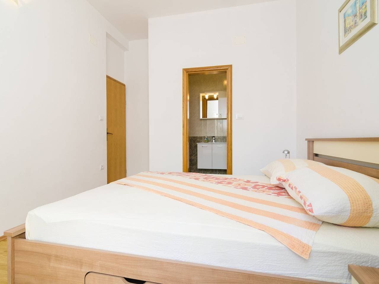 Foto 13 von 21: Apartments & Rooms Barišić - Studio Apartment with Balcony and City View (Second Floor) (Apt 14)