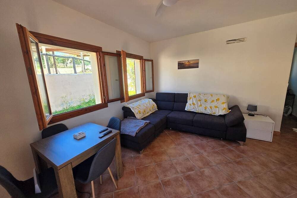 Foto 9 von 30: Newly Fitted Out 2 Bed Apartment, 1km from Beach, Sleeping up to 5