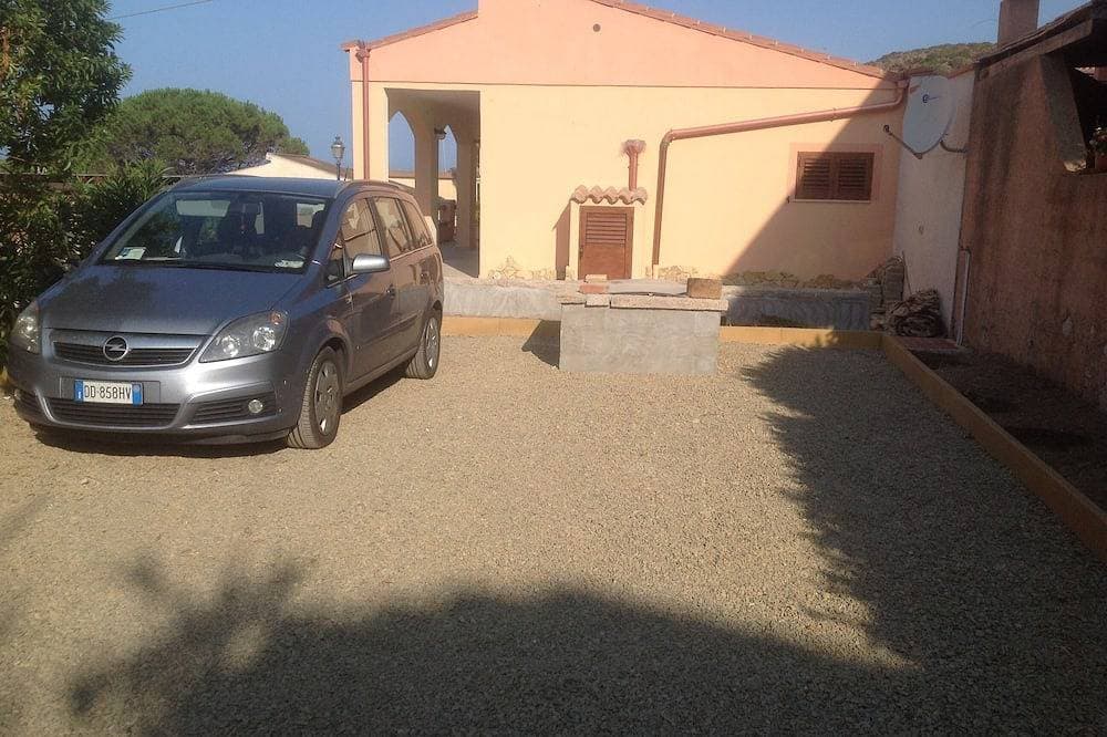 Foto 9 von 30: Casa Valentina (Loc. Porto Palma) mit Veranda und Garten, mt. 150 vom Strand entfernt