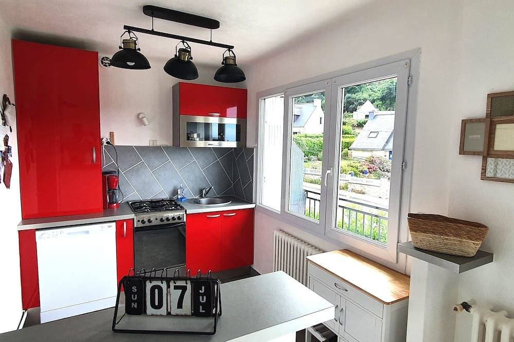 Foto 13 von 20: Wohnung mit 2 Schlafzimmern, Strand zu Fuß erreichbar mit Parkplatz und Balkon.