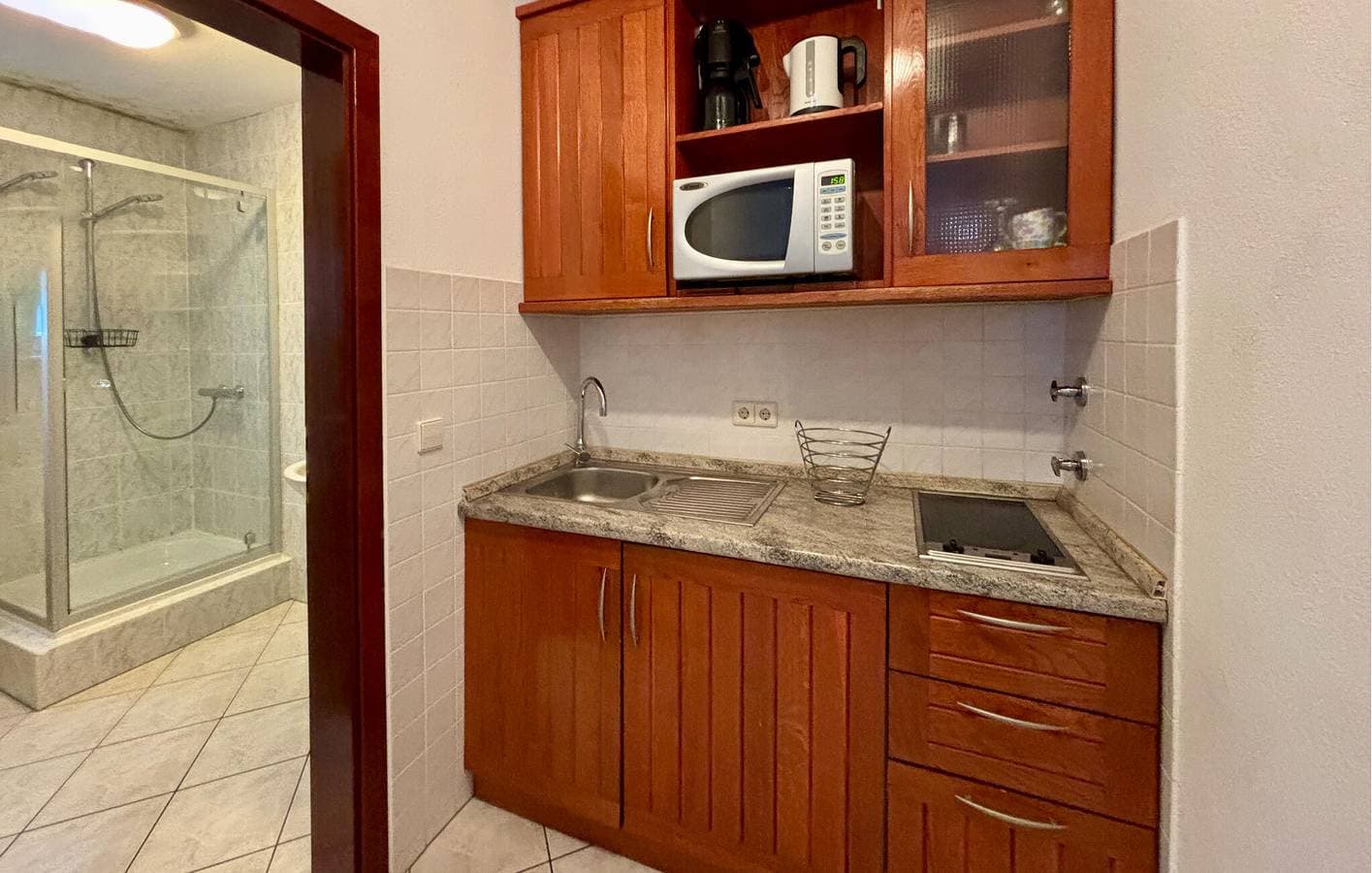 Foto 6 von 35: Gemütliche Ferienwohnung mit Pool, Terrasse und 1,5 km entferntem Strandzugang