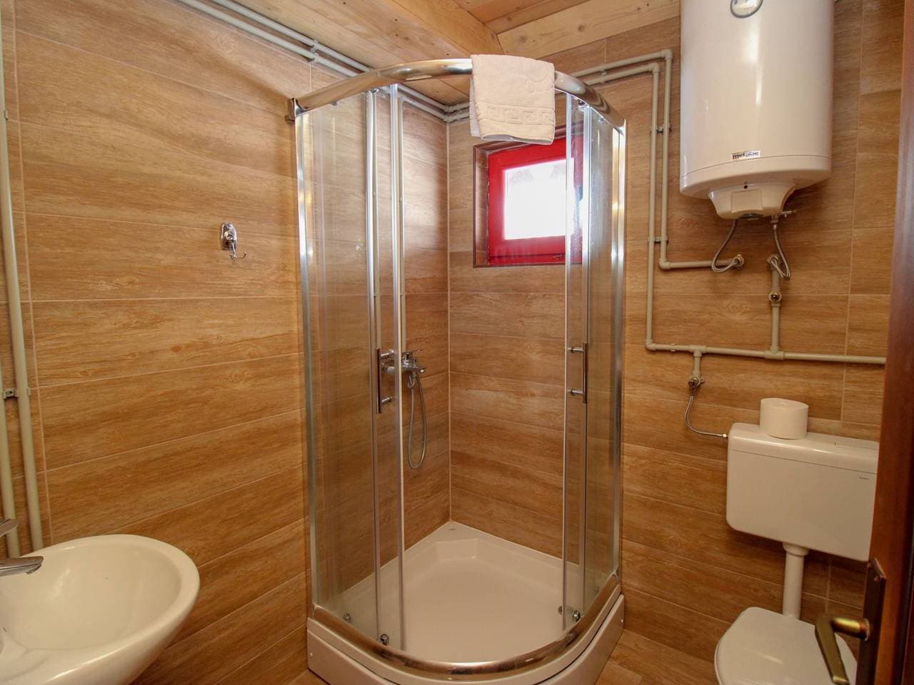 Foto 10 von 12: Ethno Village Dolina Mira - Two Bedroom Holiday Home (Romanija)