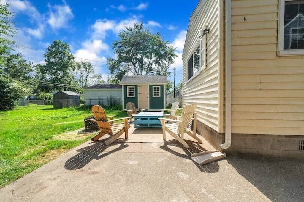 Foto 8 von 29: The Woven Oak - Gorgeous & Cozy Cottage with Game Room, Bar & 2 Full Baths