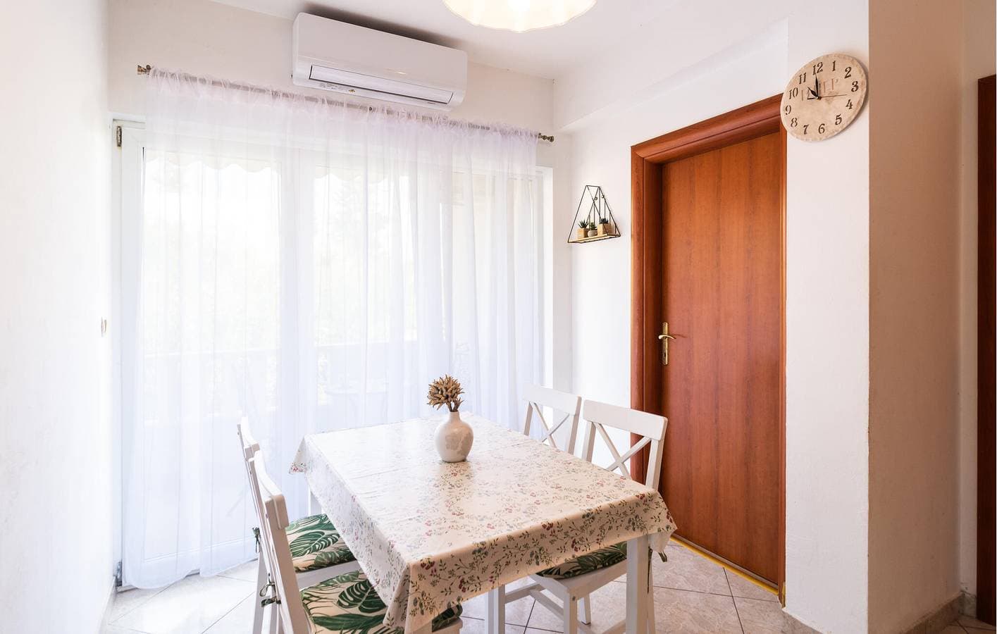 Foto 7 von 19: Apartment mit Meerblick, Terrasse, WLAN und Parkplatz – 2,5 km vom Strand entfernt