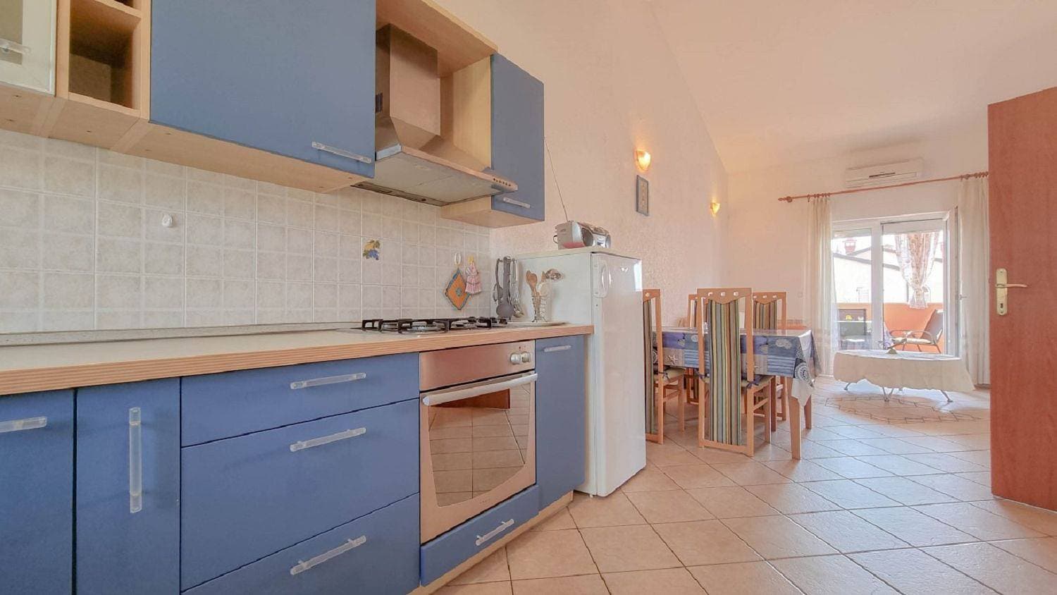 Foto 8 von 34: Hundefreundliches Apartment mit privatem Balkon, Waschmaschine, Klima, WiFi