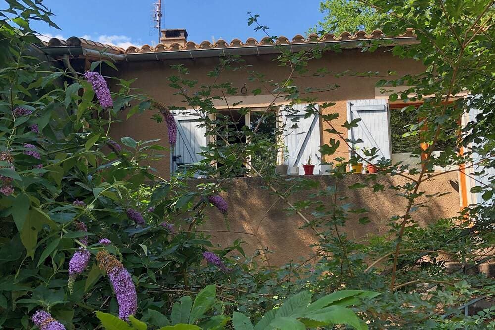 Foto 6 von 10: Appartement de Charme Entre Forêt et Rivière