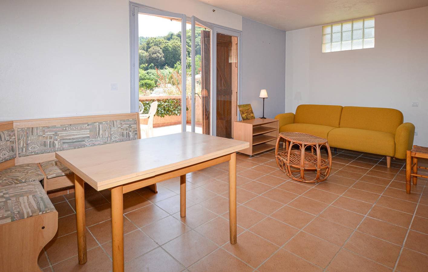 Foto 2 von 17: Appartement am Meer mit Terrasse, Parkplatz und Angeln - 2 km zum Strand von Ficajola