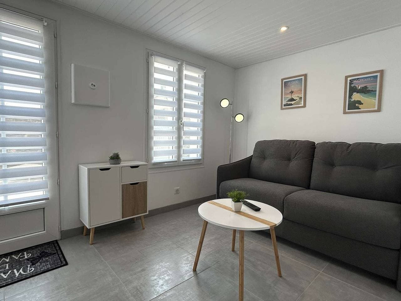 Foto 6 von 20: Haus nahe Zentrum von Noirmoutier, Terrasse und Parkplatz