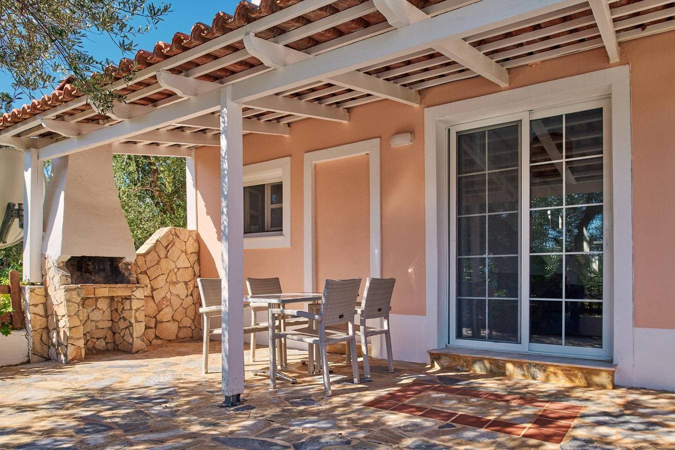 Foto 5 von 25: Villa für 4 Personen mit Garten