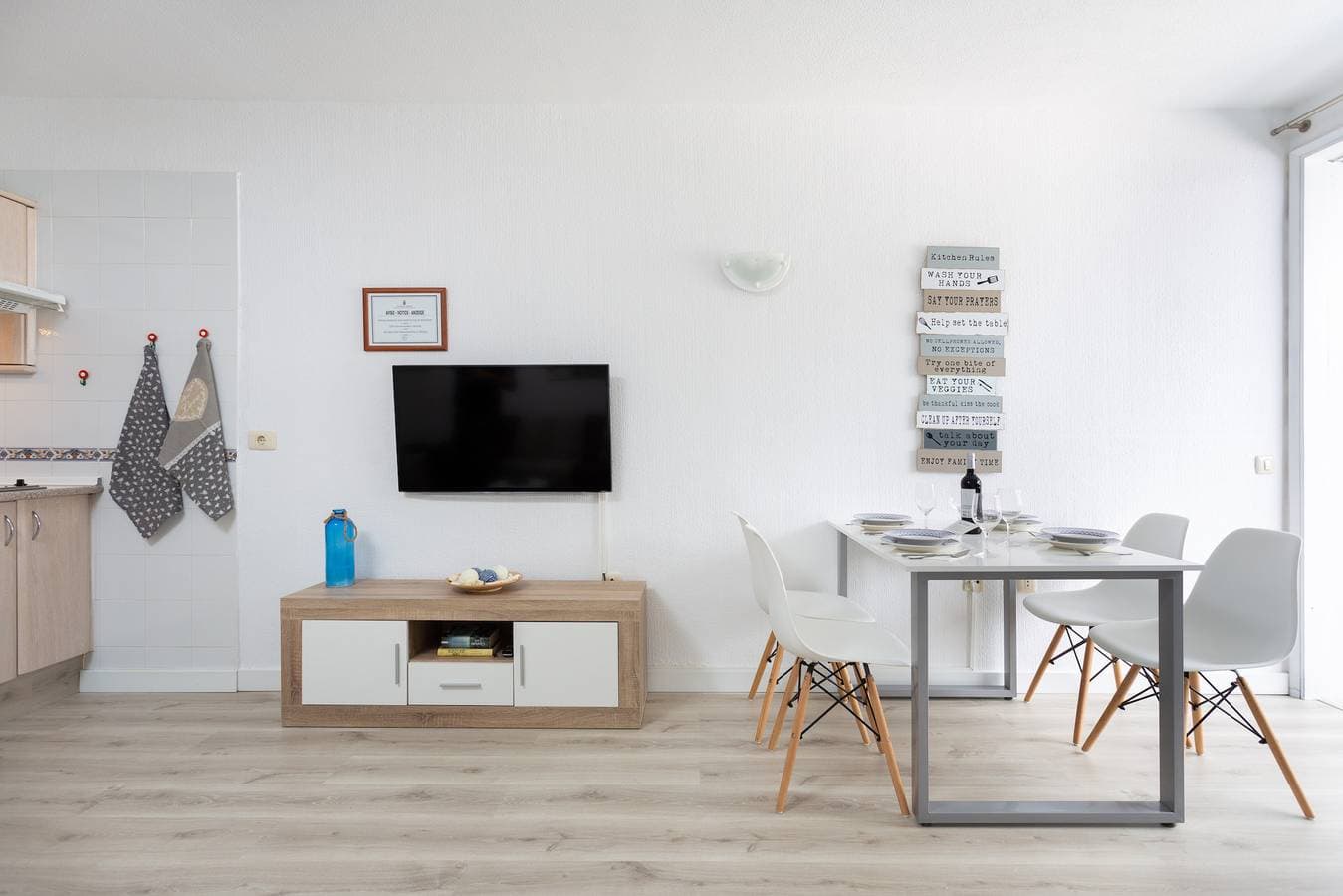 Foto 9 von 20: Traum-Meerblick Studio, erster Strandlinie, renoviert,WIFI gratis