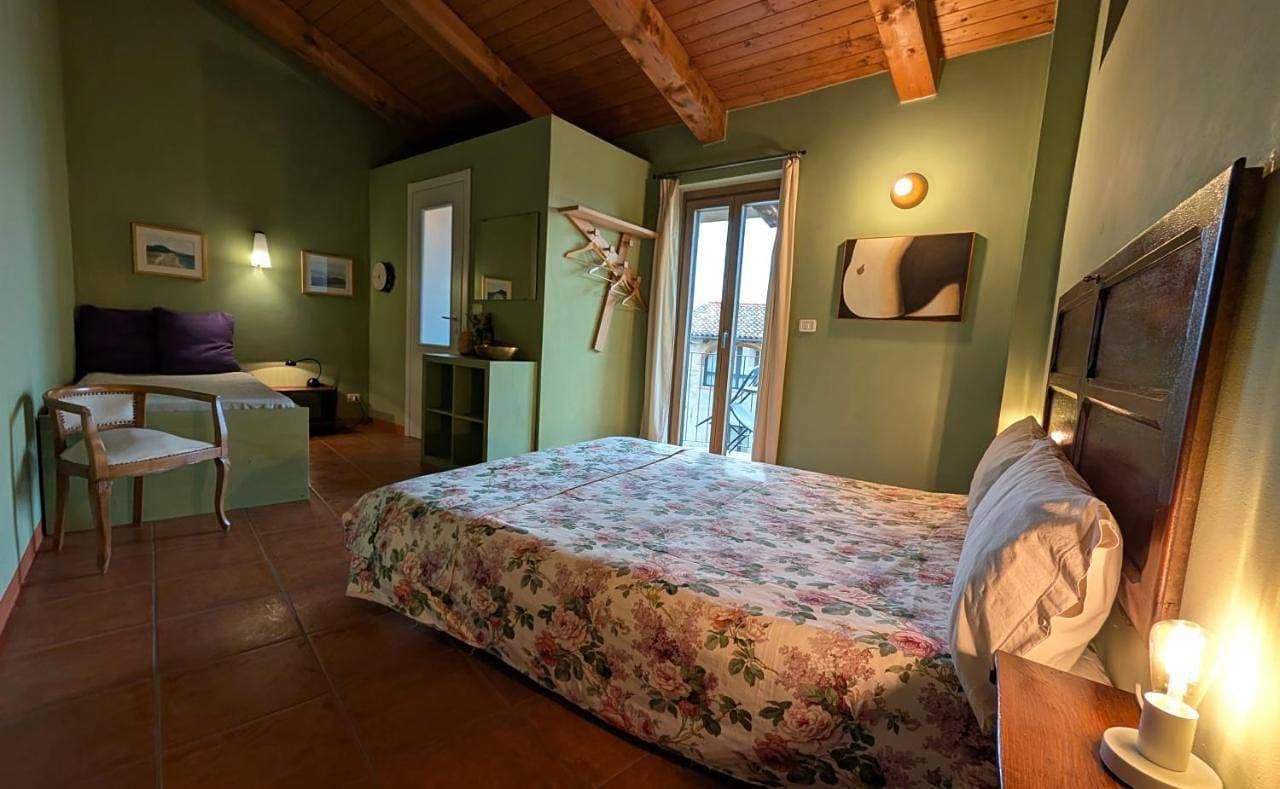 Foto 4 von 5: Double Room with Balcony