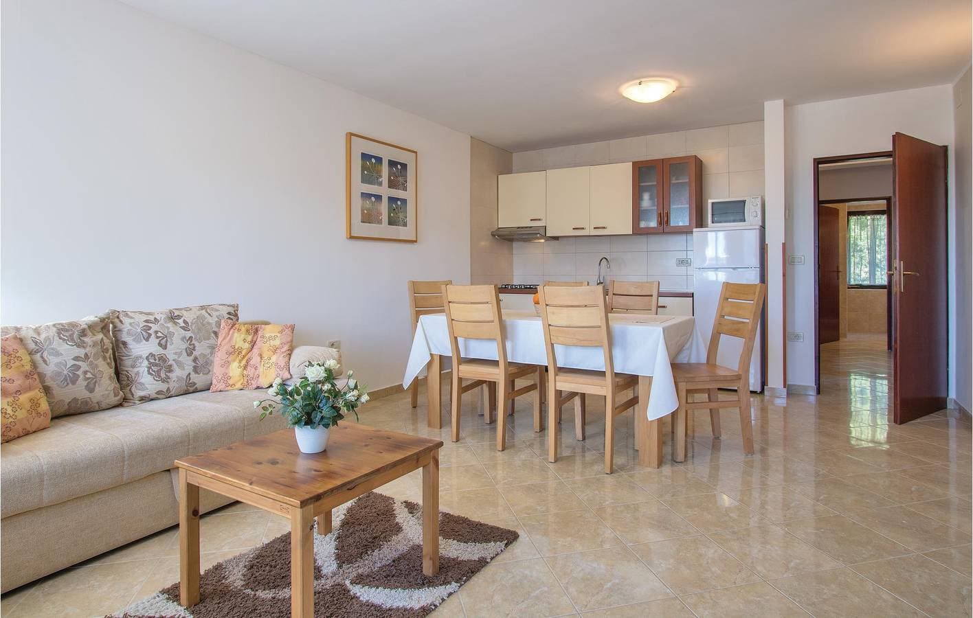 Foto 12 von 29: Reizende 1-Zimmer-Wohnung mit Pool, Terrasse und WLAN in der Nähe des Strandes von Havajka