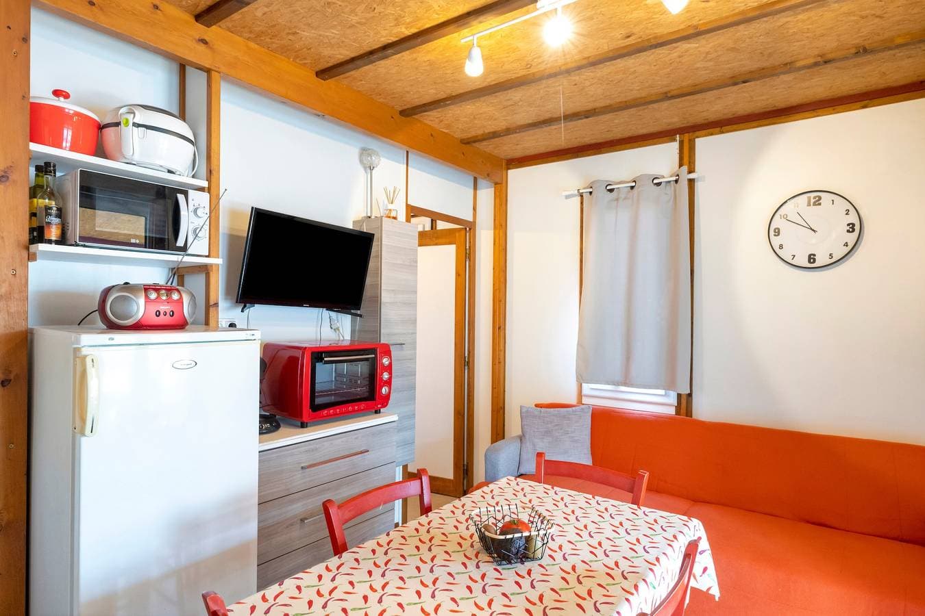 Foto 13 von 22: La petite maison 'Ortalon - Hasparren' mit Gemeinschaftspool, WLAN & Klimaanlage