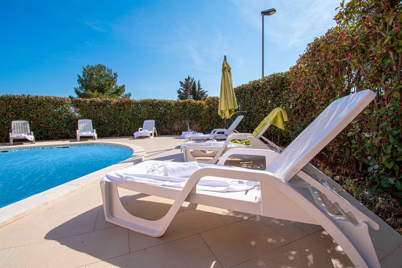 Foto 3 von 33: Apartments Lotus mit Pool by Istrabook