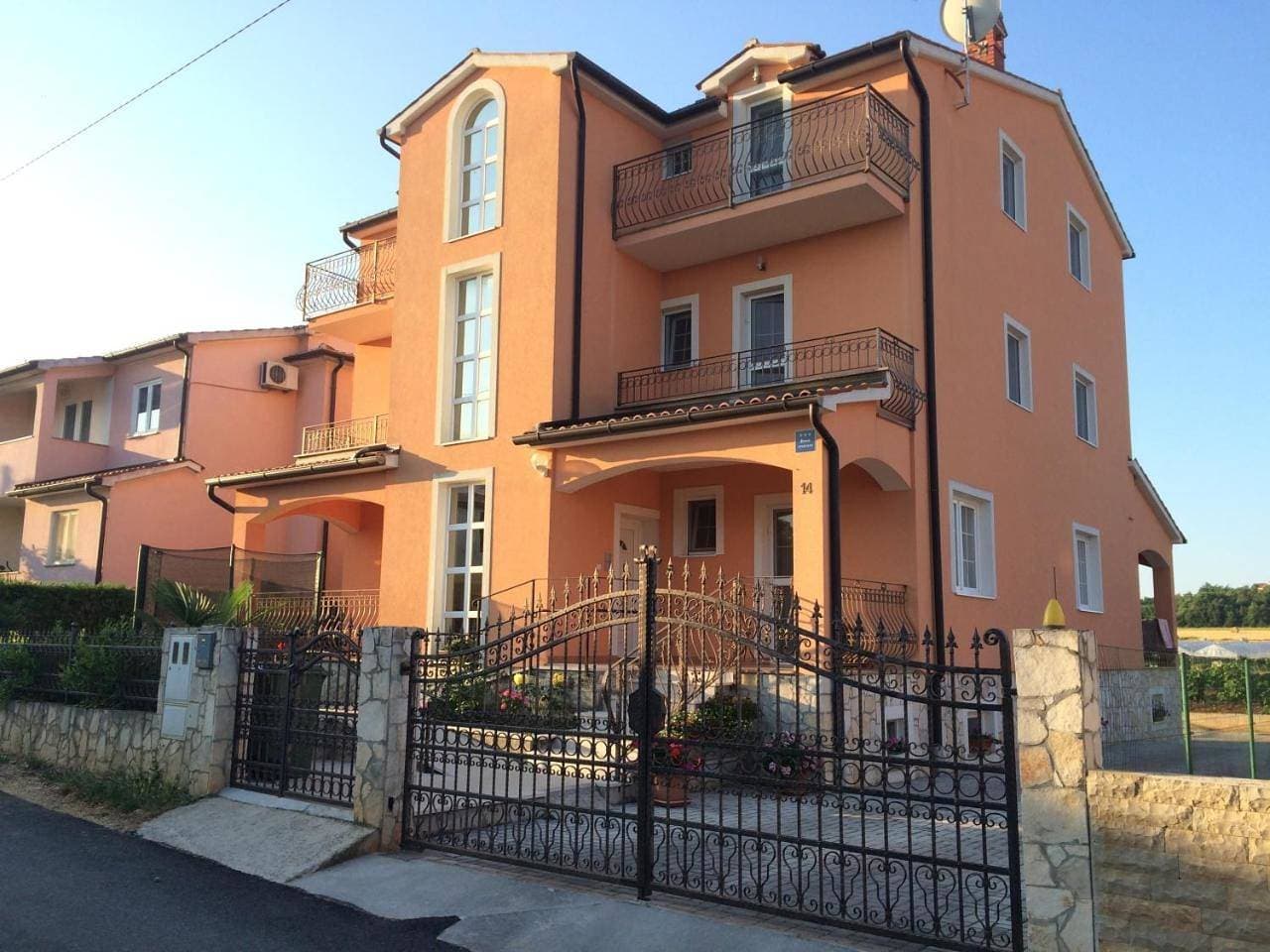 Ferienhaus Dakovic 1