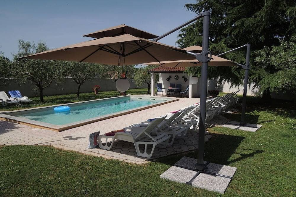 Familienfreundliche   Wohnung in  1. Stock  mit Pool    fur  6 - 8  Pers 1