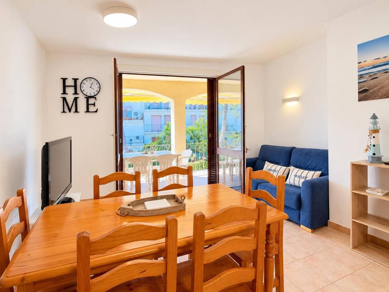 Foto 2 von 14: Neu renovierte Wohnung, 1 Min zum Strand, ruhig, 2 Schlafzimmer, Terrasse, Wi-Fi