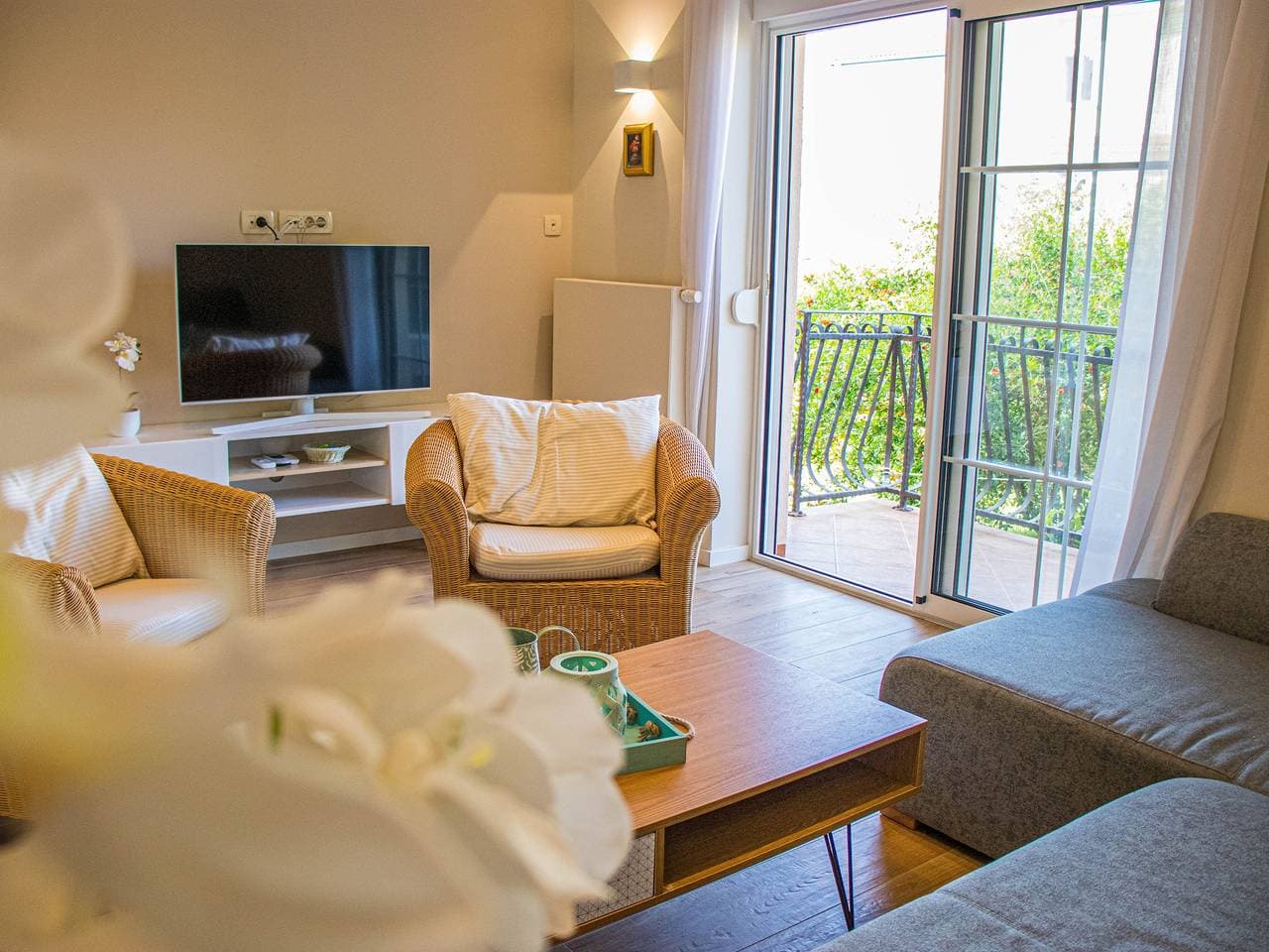 Foto 10 von 41: 2-Zimmer-Ferienwohnung mit Terrasse und Meerblick Banjol, Rab -a