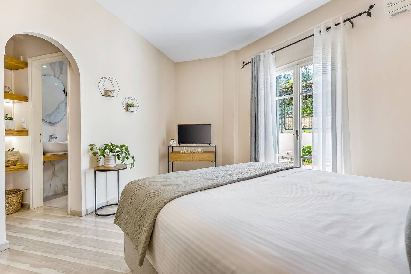 Foto 8 von 24: Ferienwohnung für 2 Personen mit Balkon