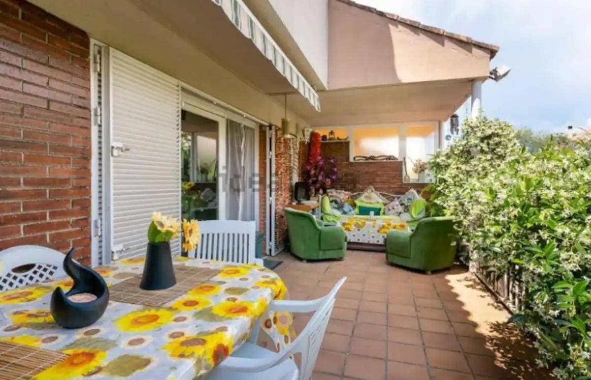 Preciosa casa bien comunicada 1