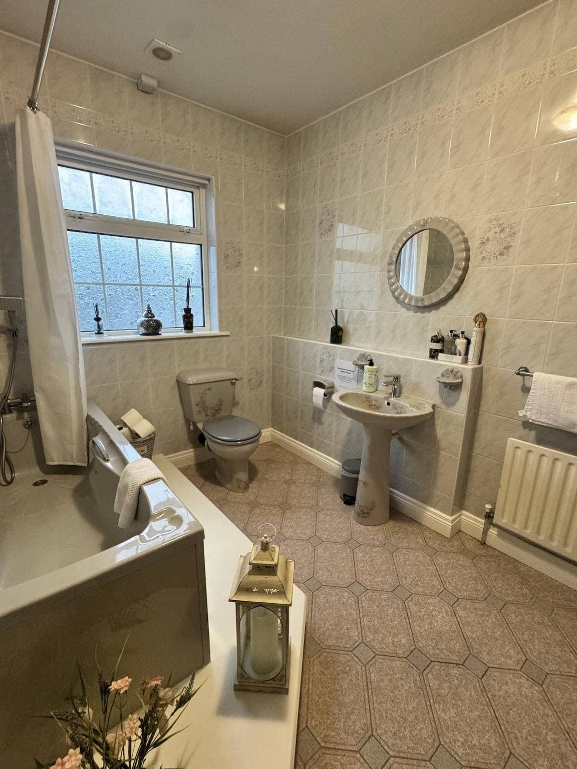 Foto 3 von 9: Dernvale House -Doppelzimmer für 2 Personen