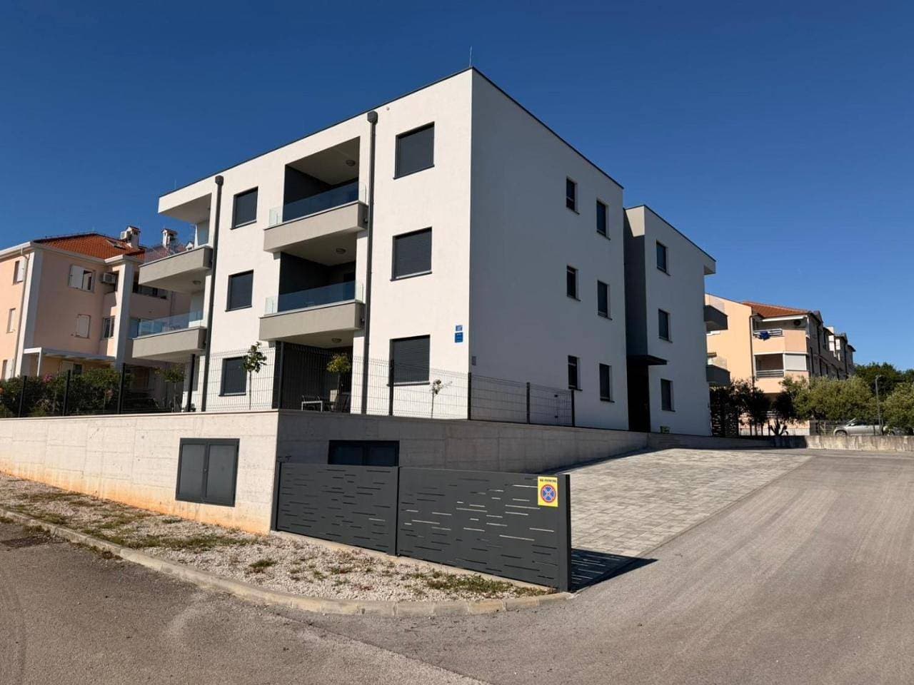Foto 10 von 49: One-Bedroom Apartment with Balcony and Sea View