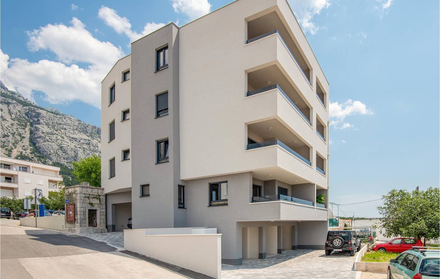 Foto 2 von 26: Charmantes Apartment mit Terrasse, 400 m zur Küste und 700 m zum Zentrum von Makarska