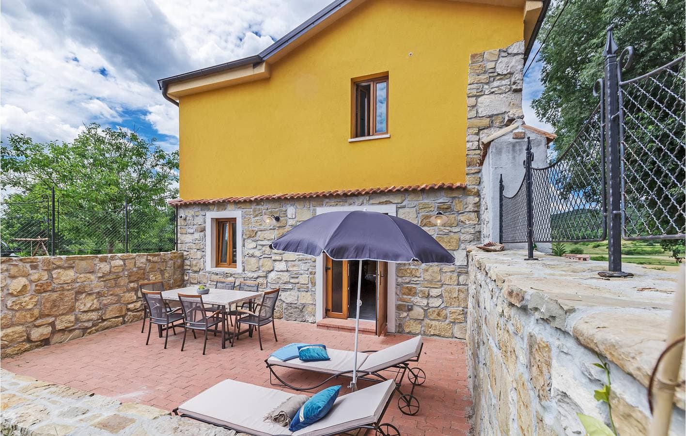 Foto 3 von 33: Charmante 2-Zimmer-Wohnung mit Terrasse in der Nähe des Zentrums von Pazin