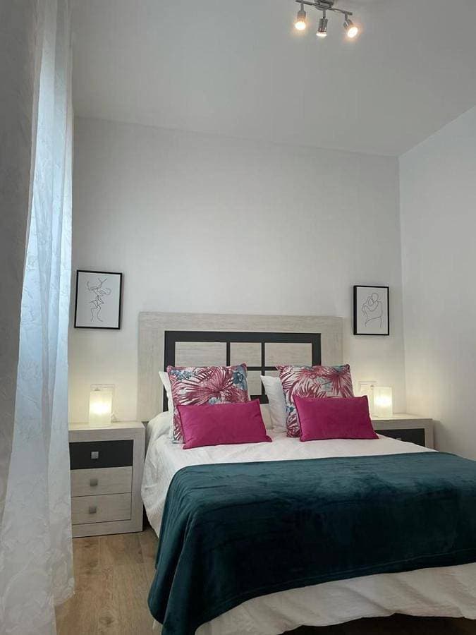 Foto 2 von 5: Two-Bedroom Apartment