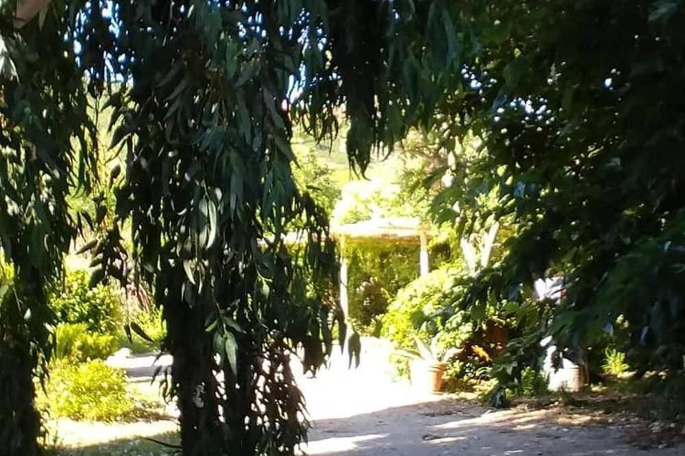 Foto 6 von 18: Ein Teppa-l'Olivier-Privater Garten