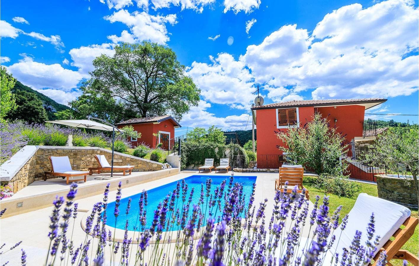 Foto 7 von 42: Modernes Apartment mit 2 Schlafzimmern und Pool in der Nähe des Stadtzentrums von Roč