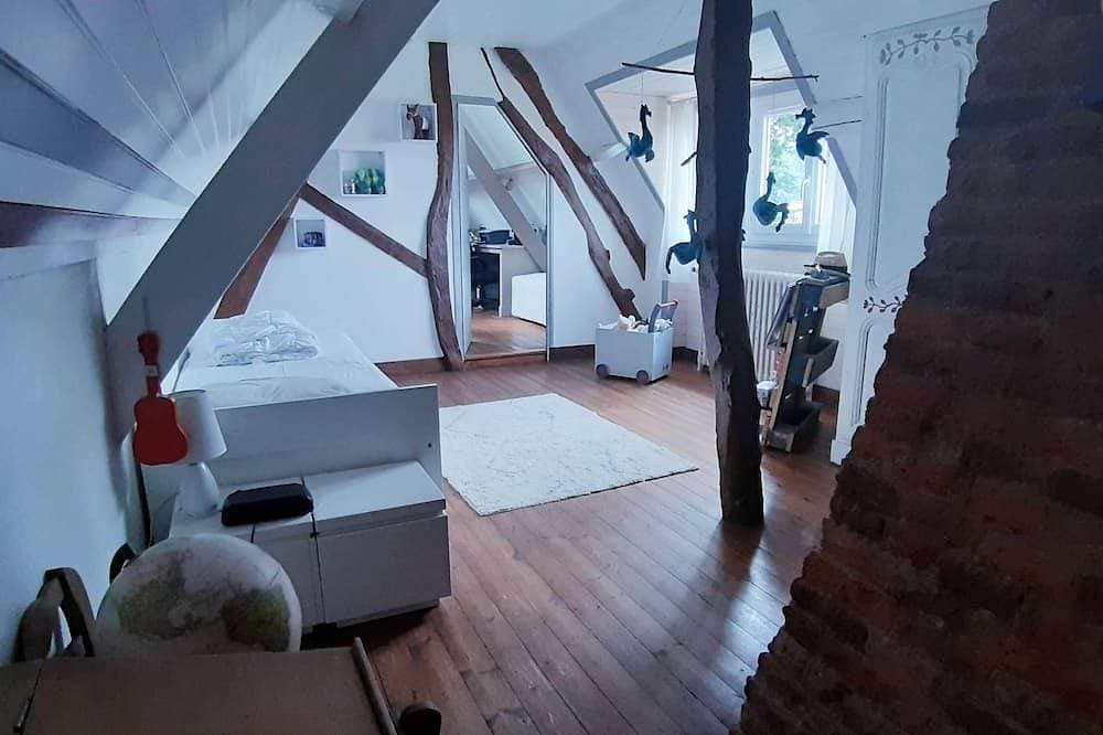 Foto 6 von 30: Authentischen normannischen Fachwerkhaus mit Parkanlage in der Nähe von Wald und Meer