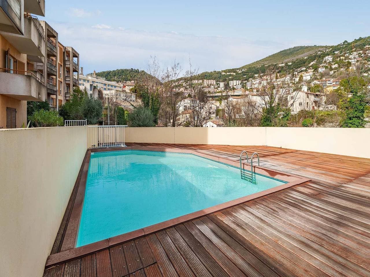 Apartment in Grasse mit Bergblick 1