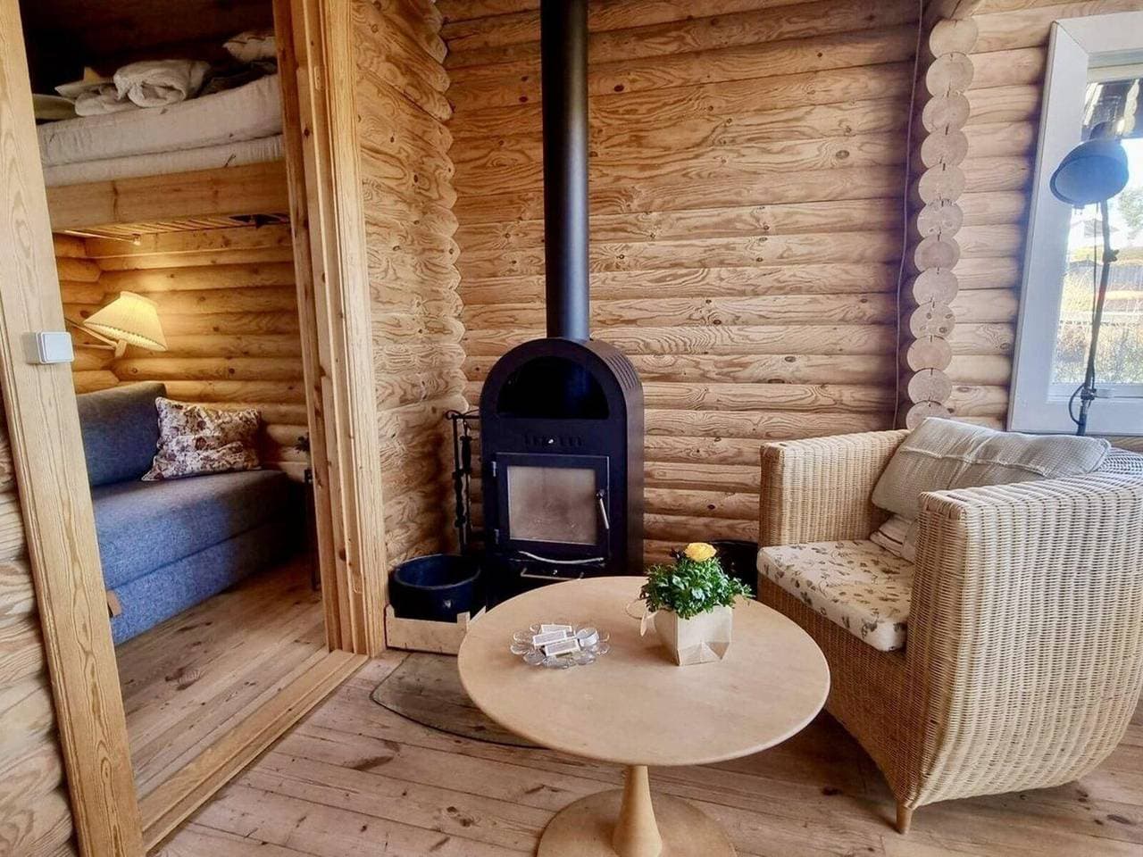 Foto 7 von 28: Gemütliches Ferienhaus mit Meerblick, Holzofen und urigem Charme